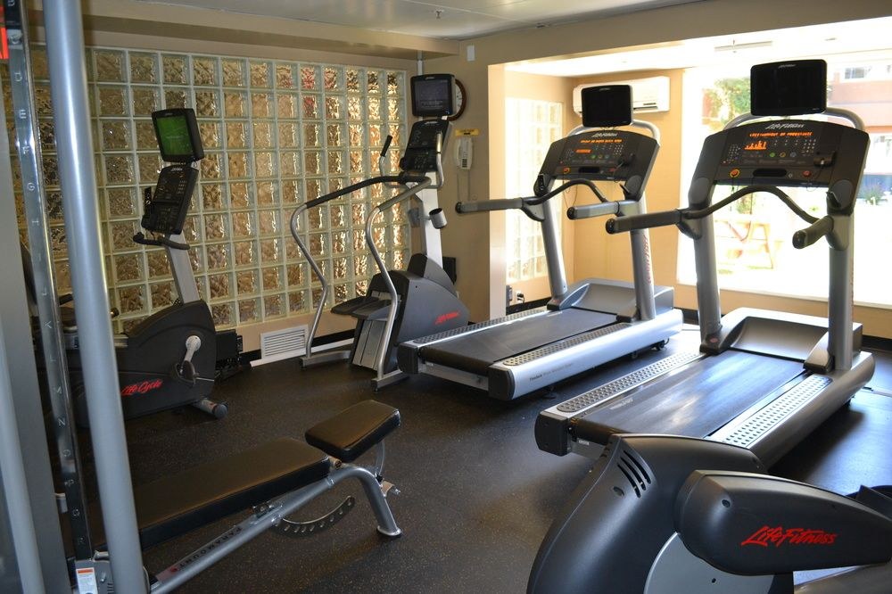 HOLIDAY INN EXPRESS RED DEER photo 1