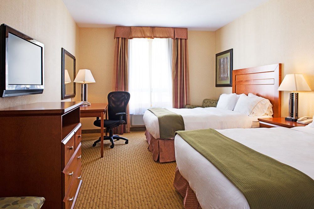 HOLIDAY INN EXPRESS