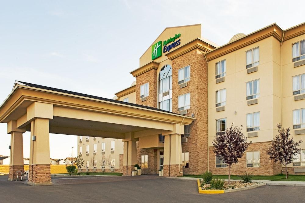 HOLIDAY INN EXPRESS photo 4