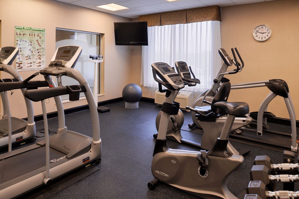 HOLIDAY INN EXPRESS & SUITES HALIFAX AIRPORT