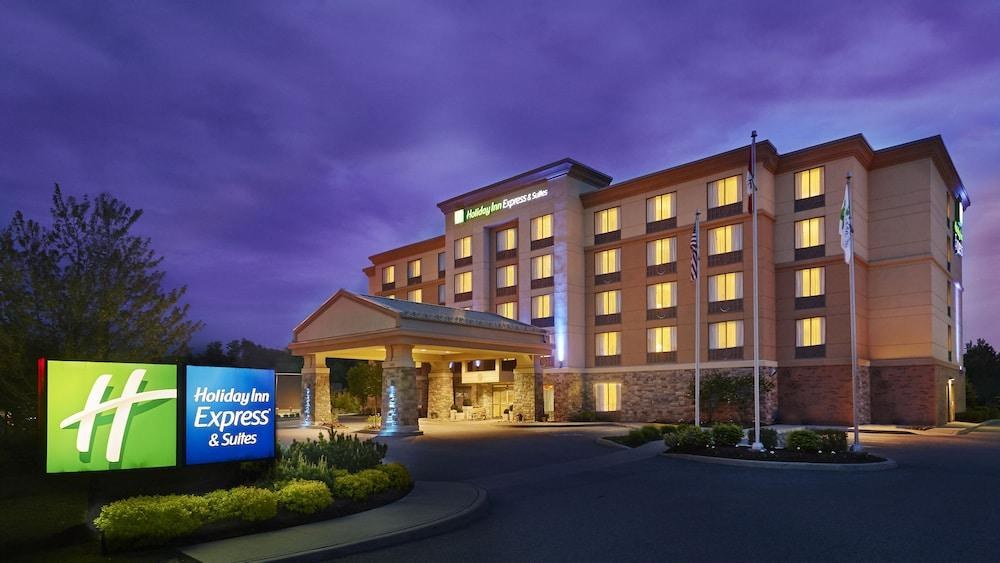 HOLIDAY INN EXPRESS & SUITES photo 3