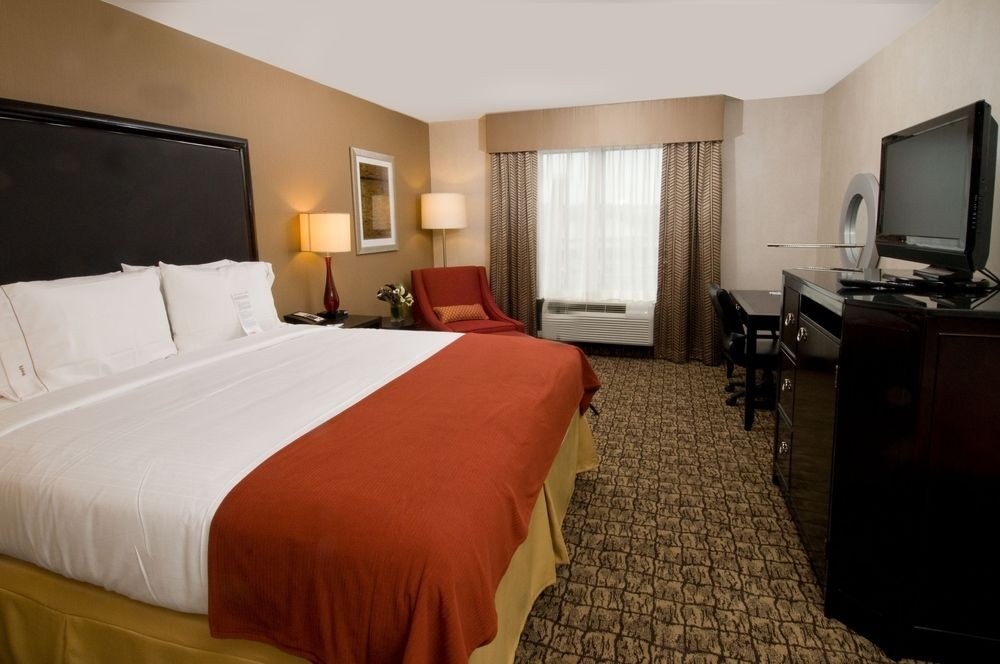 HOLIDAY INN EXPRESS & SUITES ALEXANDRIA - FORT BELVOIR