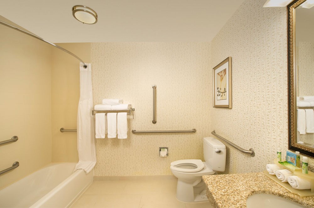 HOLIDAY INN EXPRESS & SUITES ALEXANDRIA - FORT BELVOIR photo 1