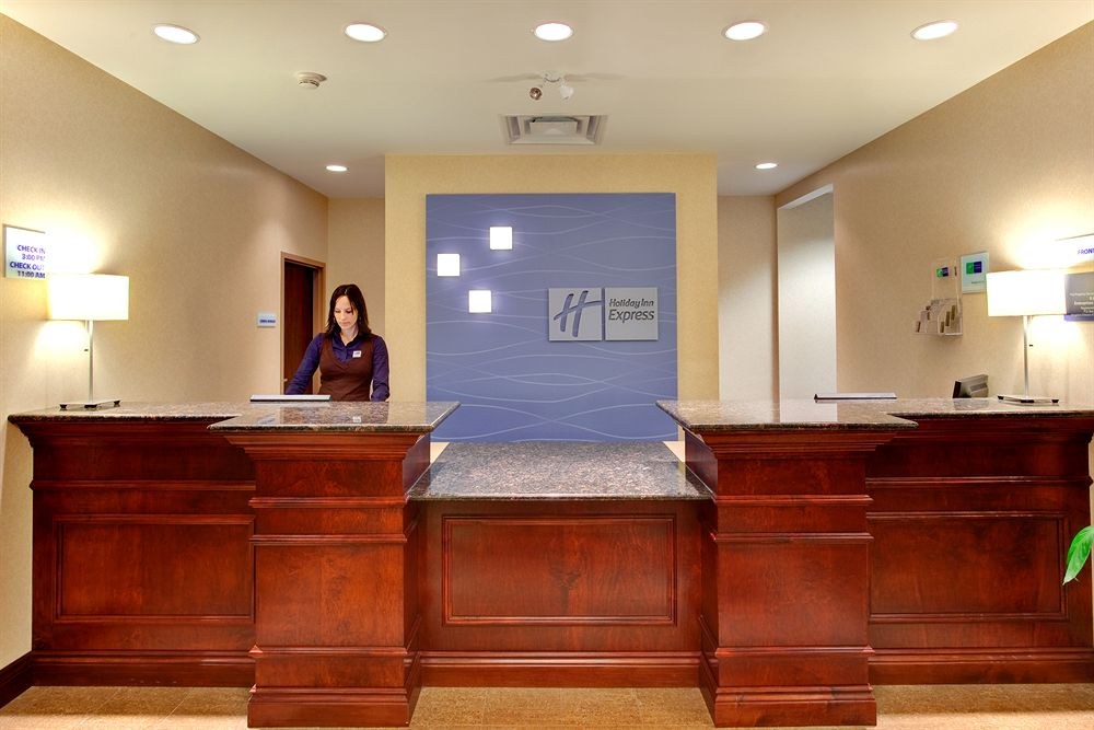 HOLIDAY INN EXPRESS photo 1