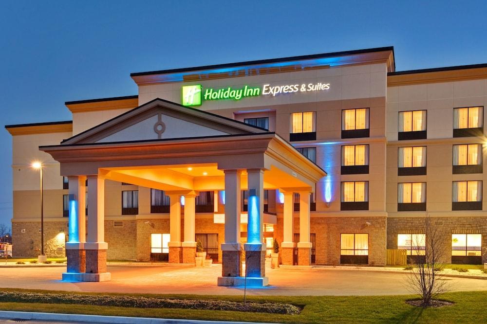 HOLIDAY INN EXPRESS photo 2