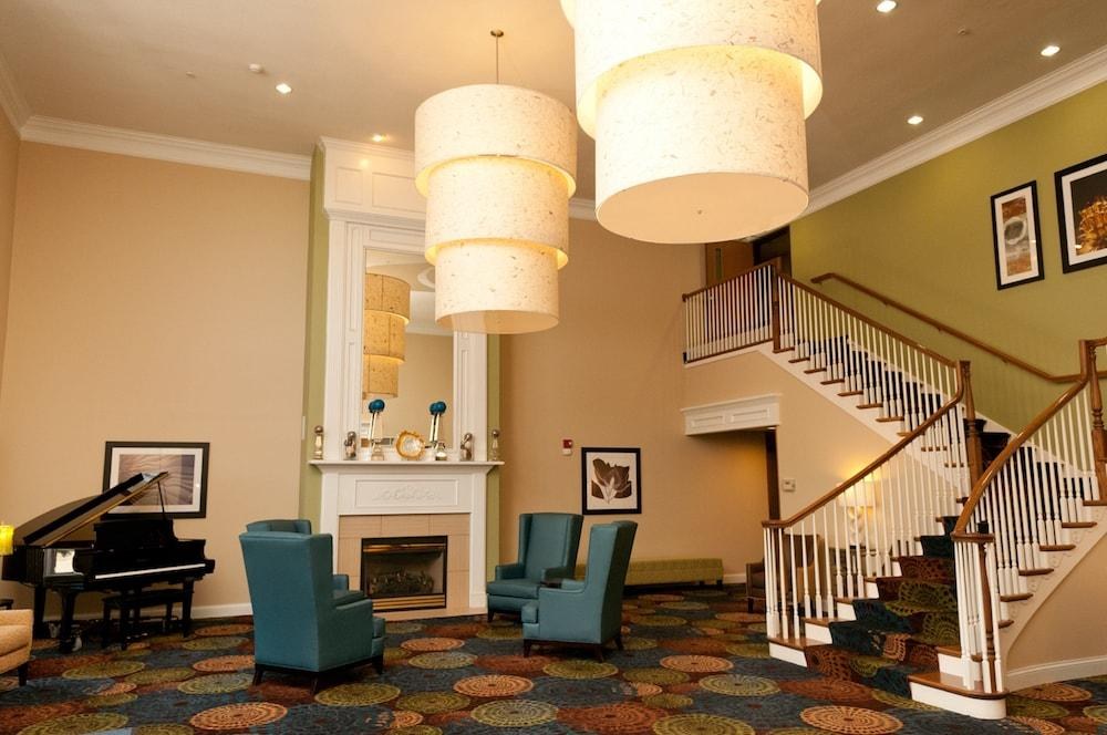 HOLIDAY INN EXPRESS & SUITES BLOOMINGTON - NORMAL photo 3