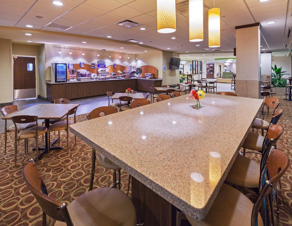 HOLIDAY INN EXPRESS HOTEL & SUITES FORT WORTH DOWNTOWN photo 1