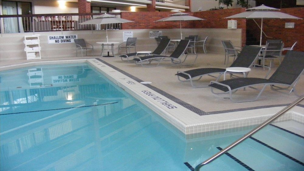 HOLIDAY INN CENTRE photo 1