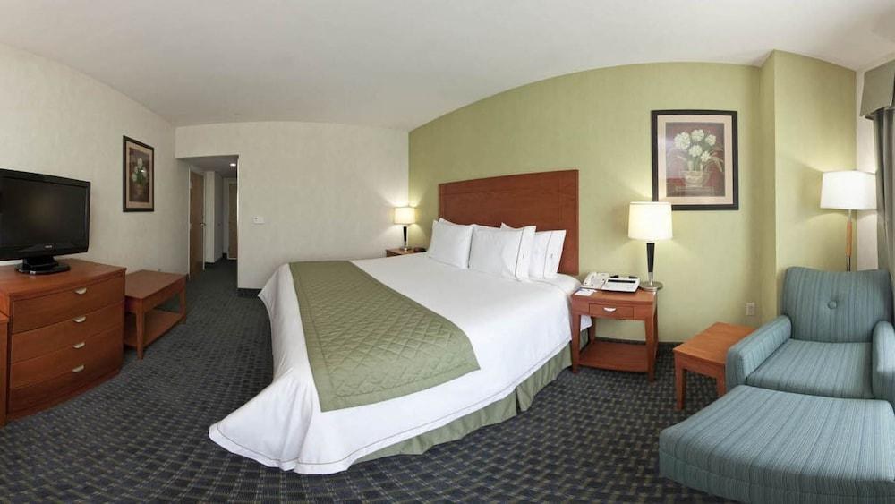 HOLIDAY INN EXPRESS & SUITES TOLUCA ZONA AEROPUERTO photo 2