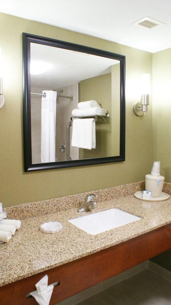 HOLIDAY INN EXPRESS & SUITES TOLUCA ZONA AEROPUERTO photo 4