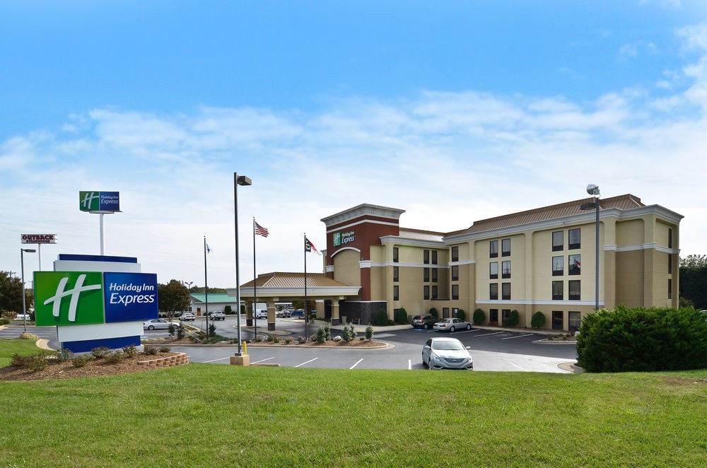 HOLIDAY INN EXPRESS BURLINGTON photo 1