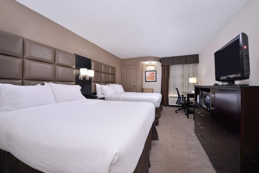 HOLIDAY INN EXPRESS BURLINGTON photo 2