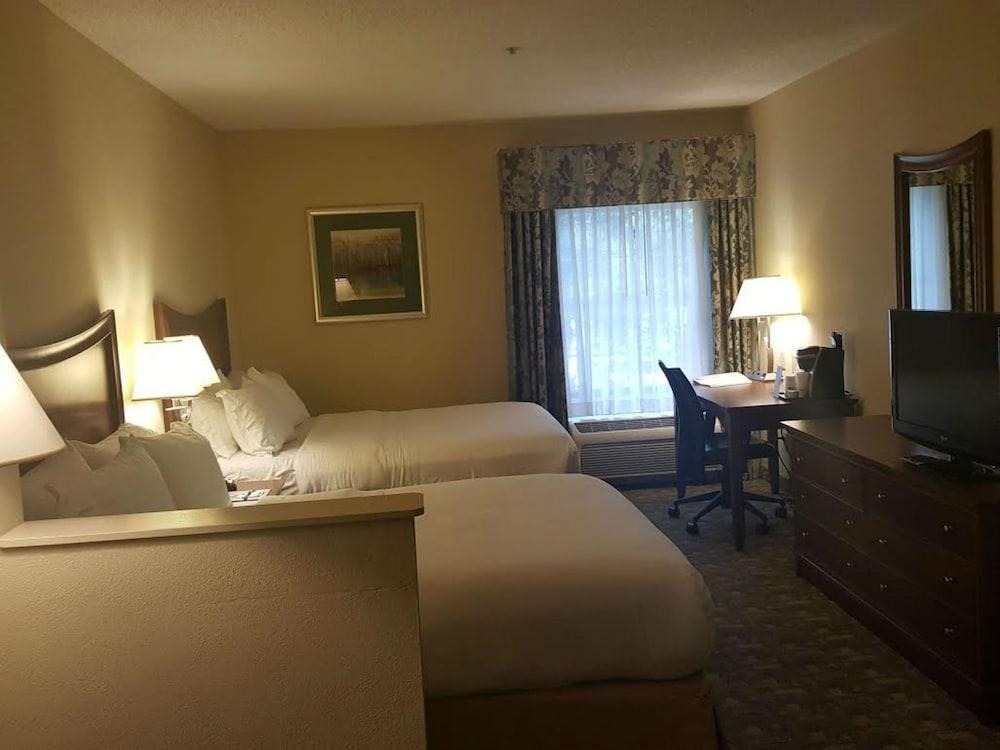 HOLIDAY INN EXPRESS JACKSONVILLE EAST photo 2