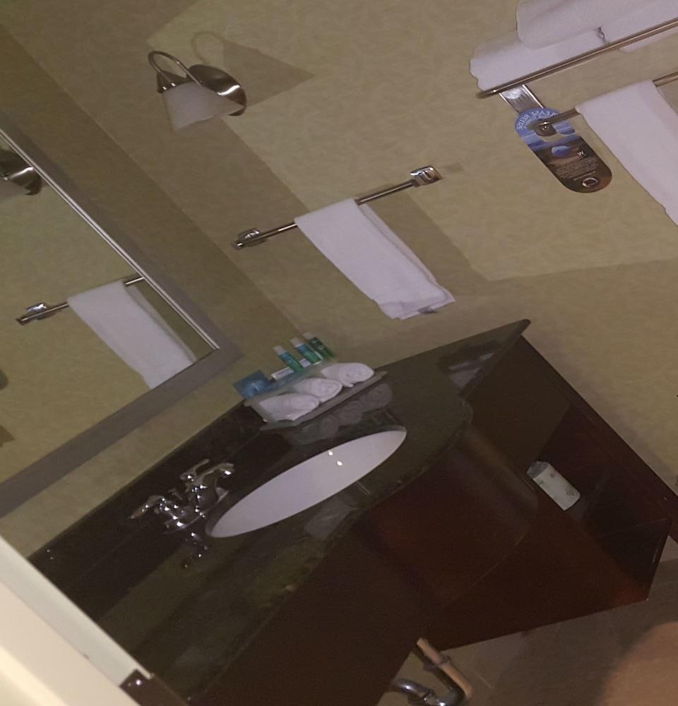 HOLIDAY INN EXPRESS JACKSONVILLE EAST photo 3