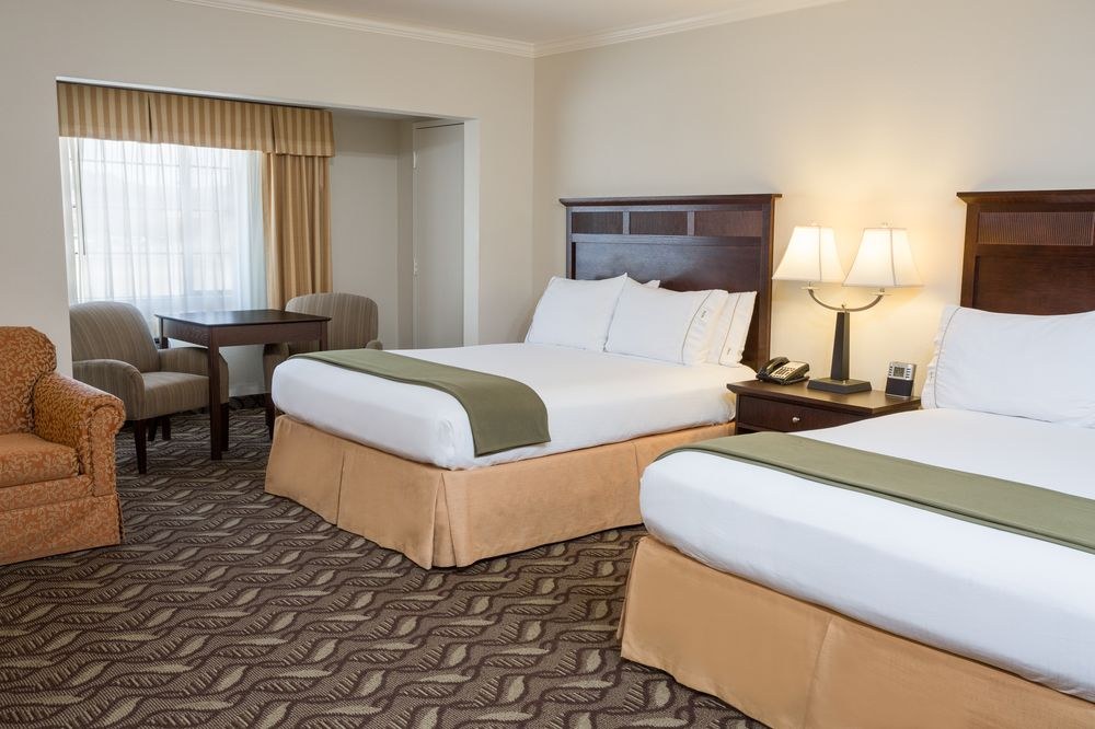 HOLIDAY INN EXPRESS LOMPOC photo 1
