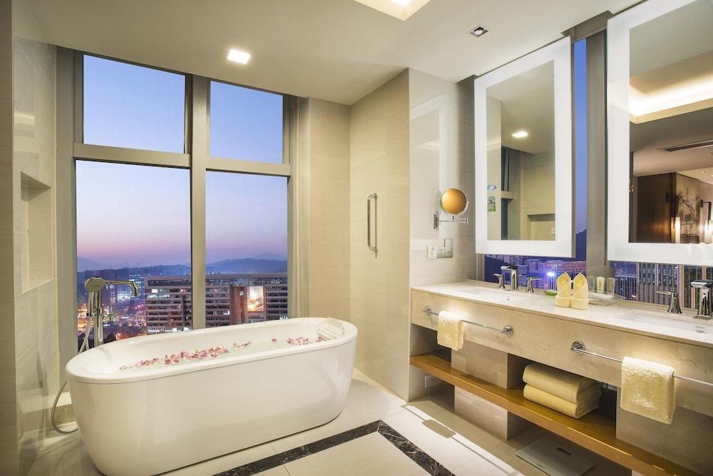 Holiday Inn Guangzhou Science City photo 4