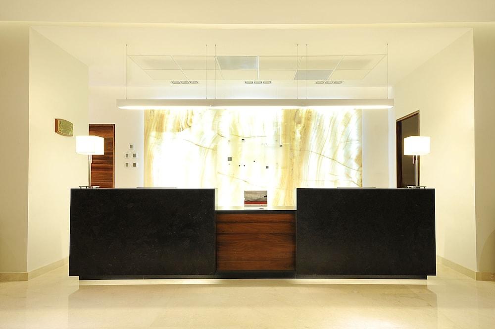 HOLIDAY INN EXPRESS PUERTO VALLARTA photo 3