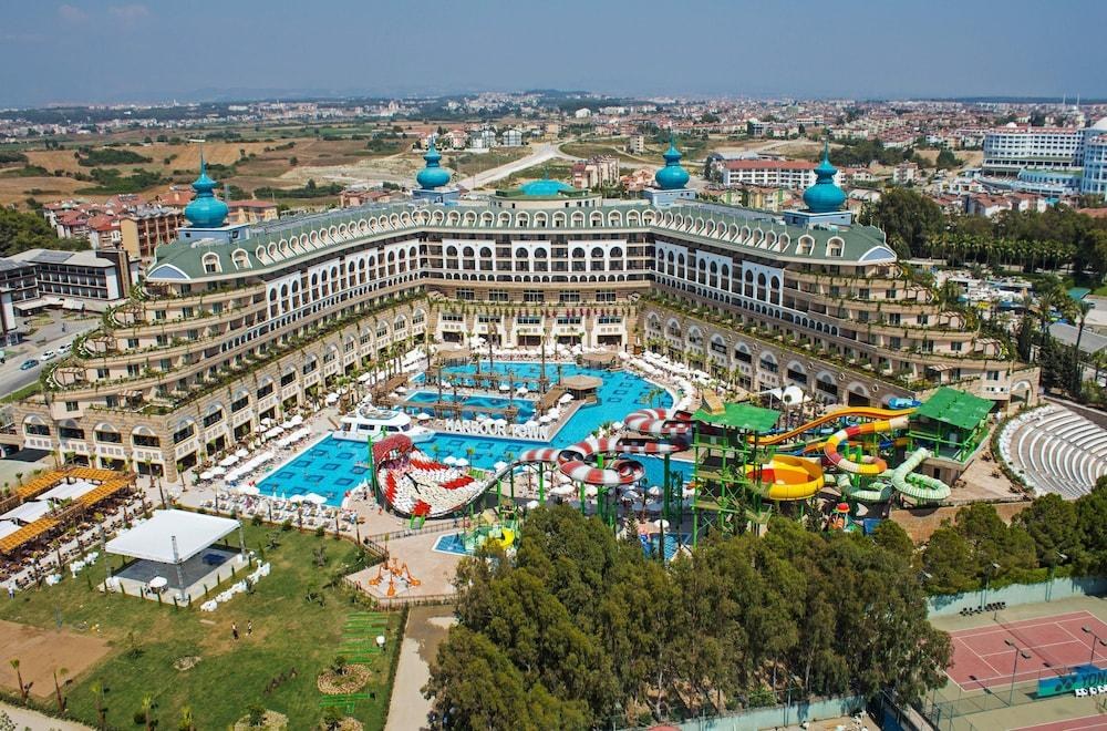 CRYSTAL SUNSET LUXURY RESORT & SPA photo 2