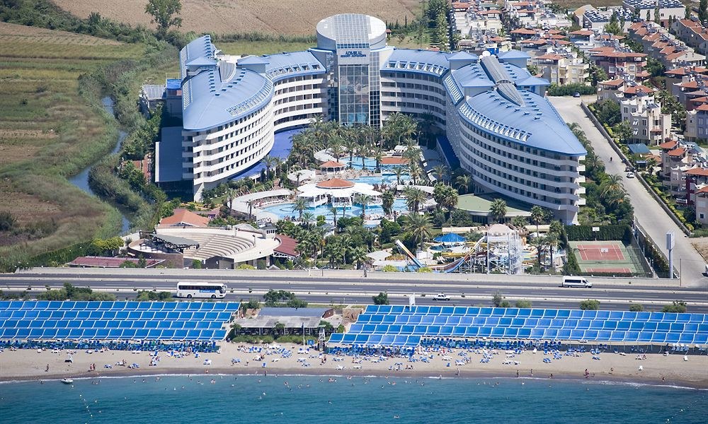 CRYSTAL ADMIRAL RESORT SUITES & SPA photo 1