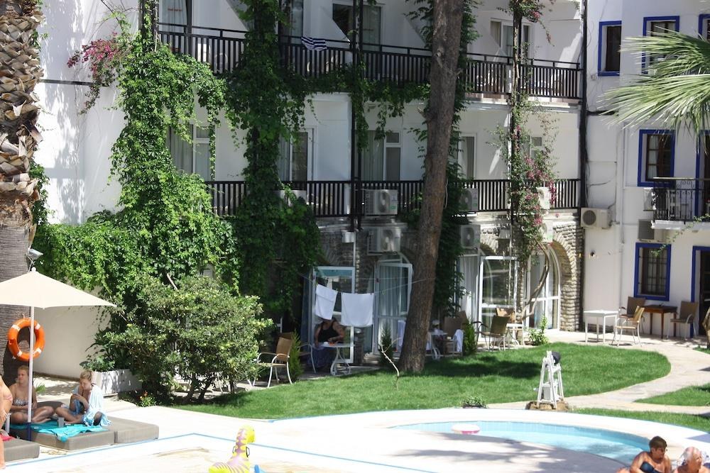 SAMI BEACH HOTEL photo 2
