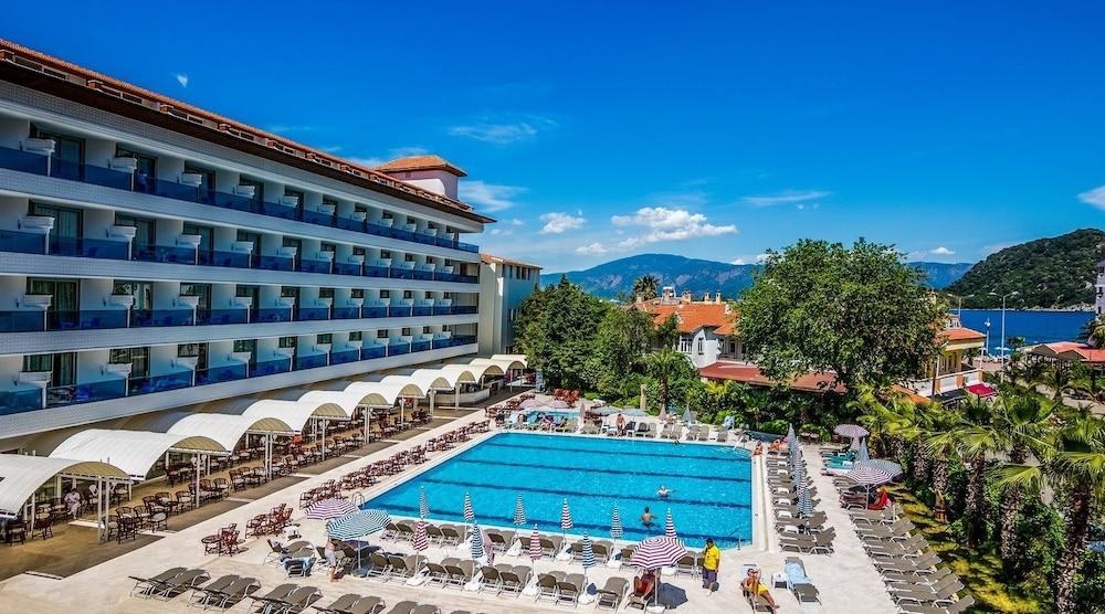 LETOILE BEACH HOTEL photo 4