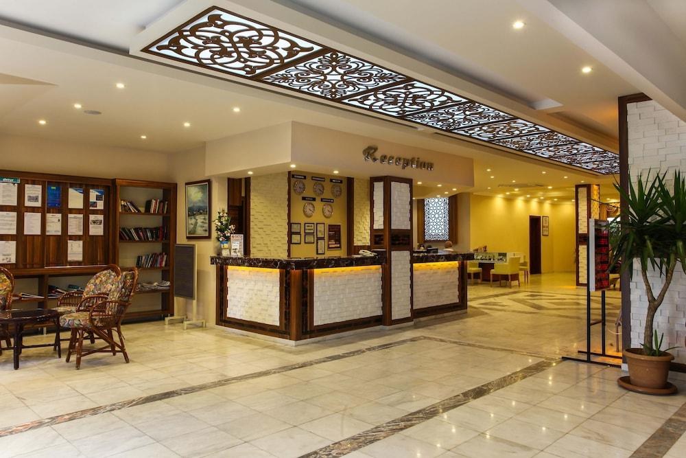 KLEOPATRA BEACH HOTEL photo 2