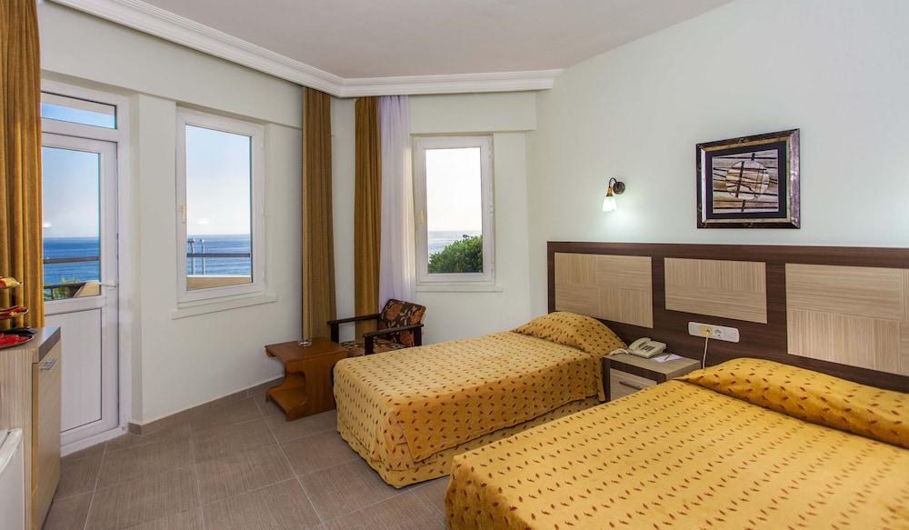 KLEOPATRA BEACH HOTEL photo 3
