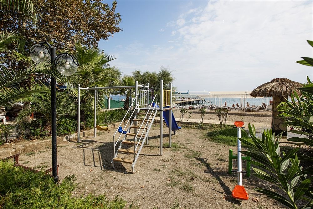 LARISSA MARE BEACH HOTEL