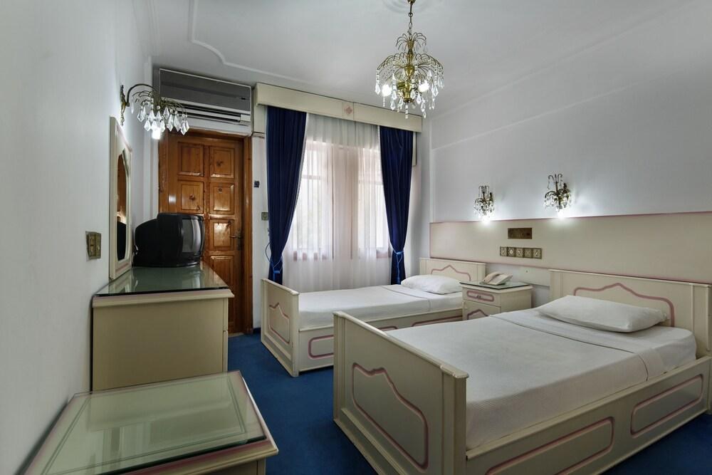 LARISSA MARE BEACH HOTEL photo 3