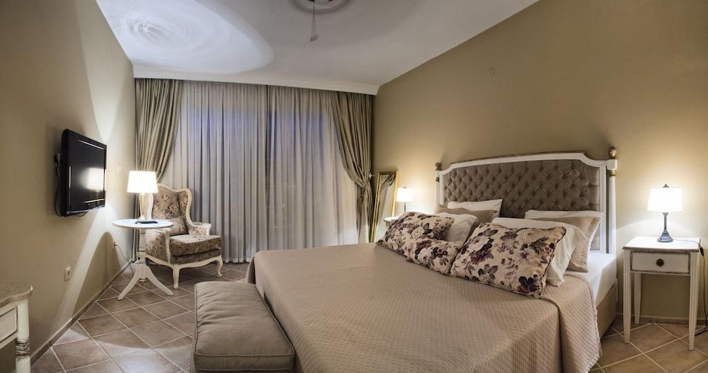 HOTEL CARINA photo 3