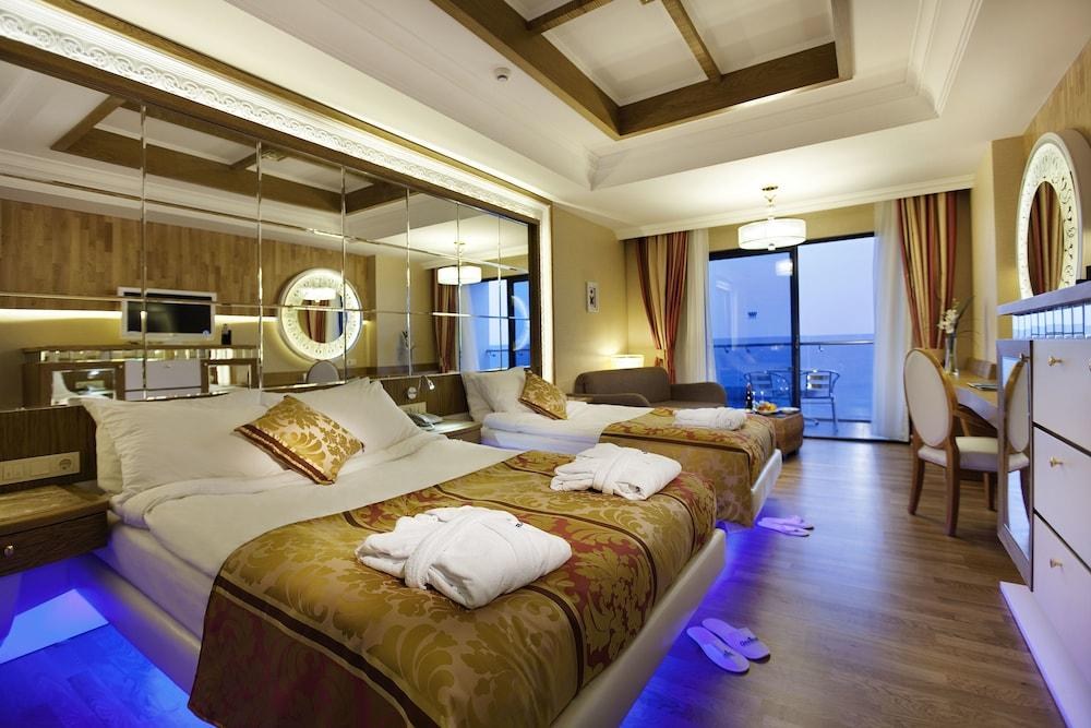 GRANADA LUXURY OKURCALAR photo 3