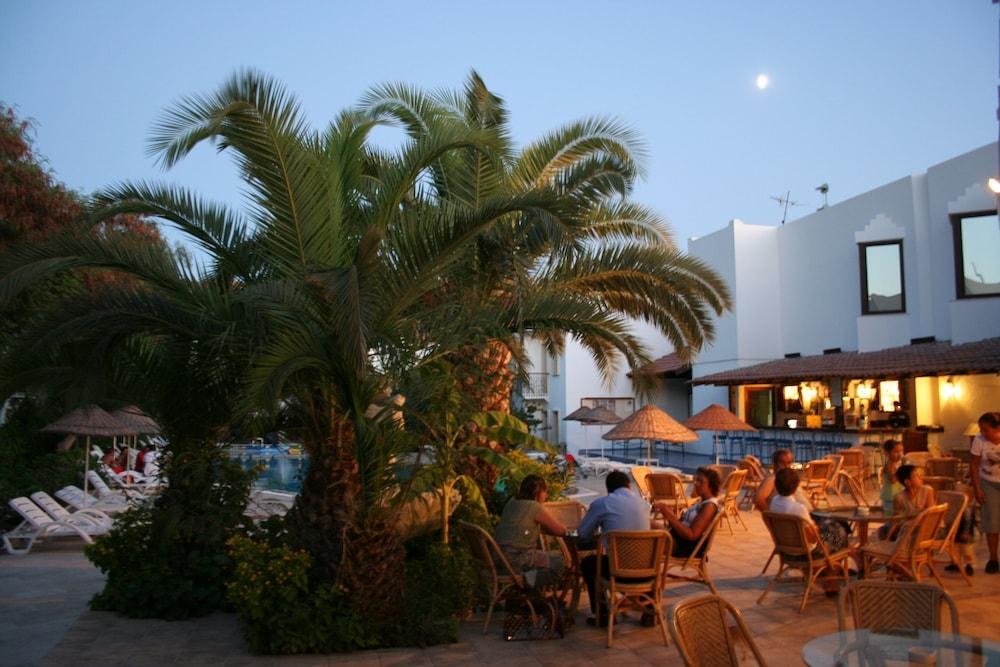 CLUB HOTEL FLORA photo 3