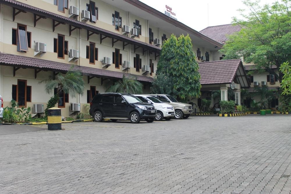 MEGA MATRA AND RESTAURANT photo 2