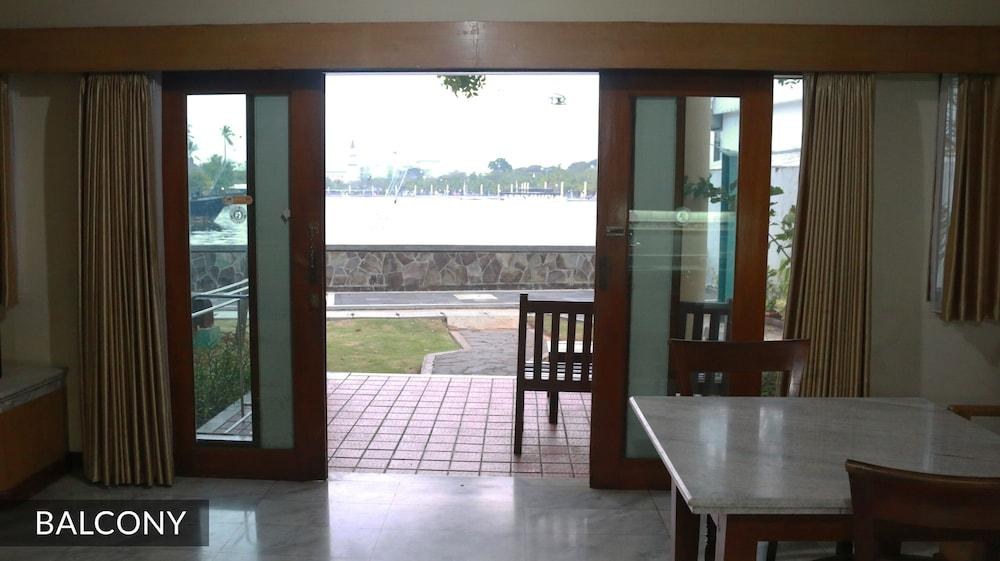 PUTRI DUYUNG ANCOL photo 4