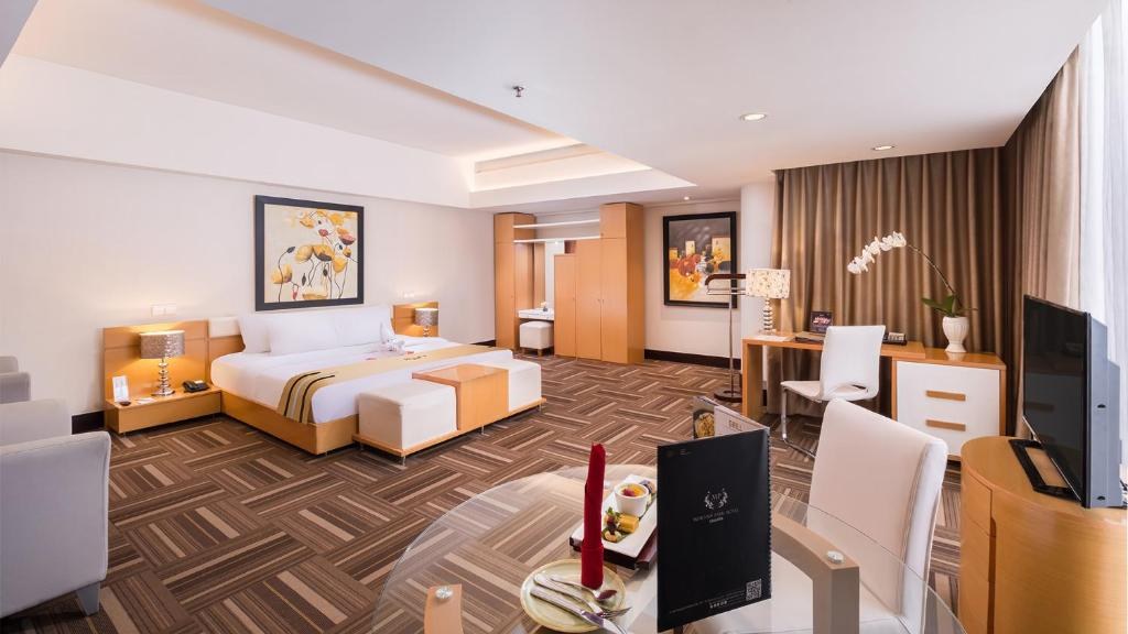 MERLYNN PARK HOTEL photo 2