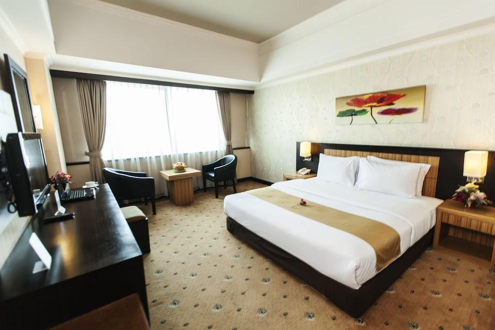 ORCHARDZ JAYAKARTA photo 2