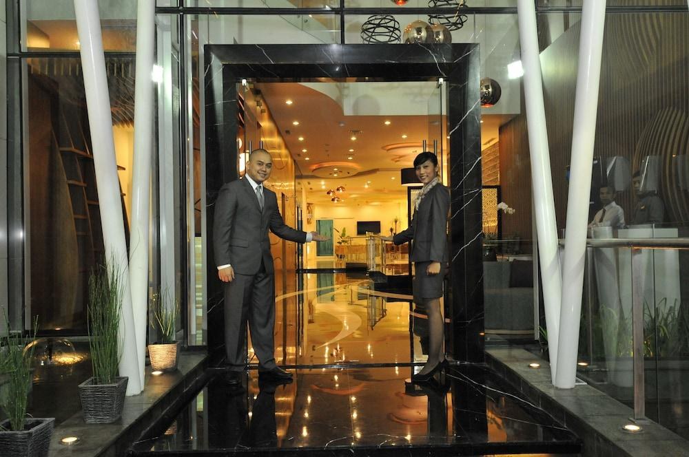 Clay Hotel Jakarta photo 3