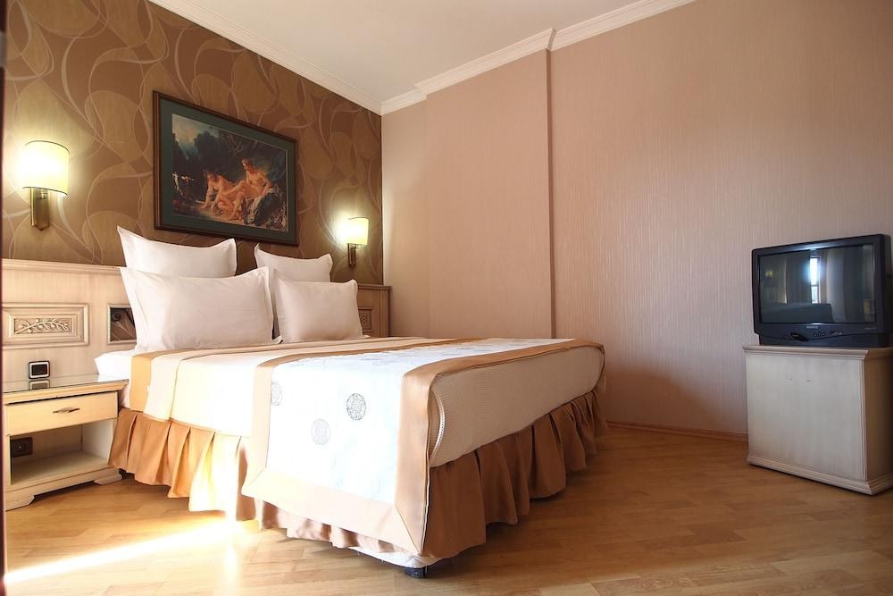 ROMANCE BEACH HOTEL photo 4