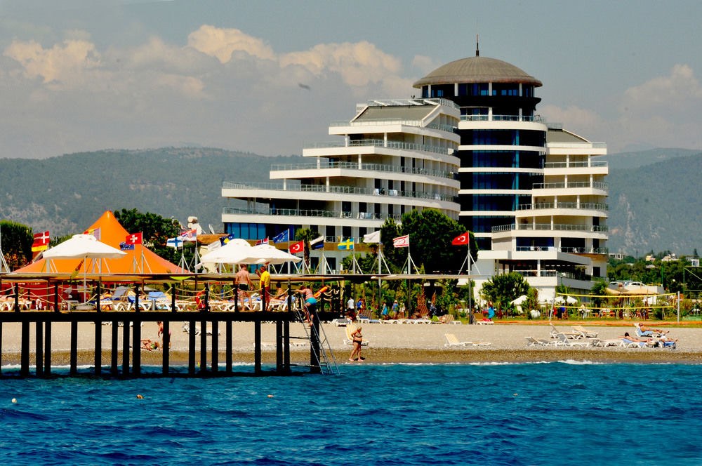 Raymar Hotel
