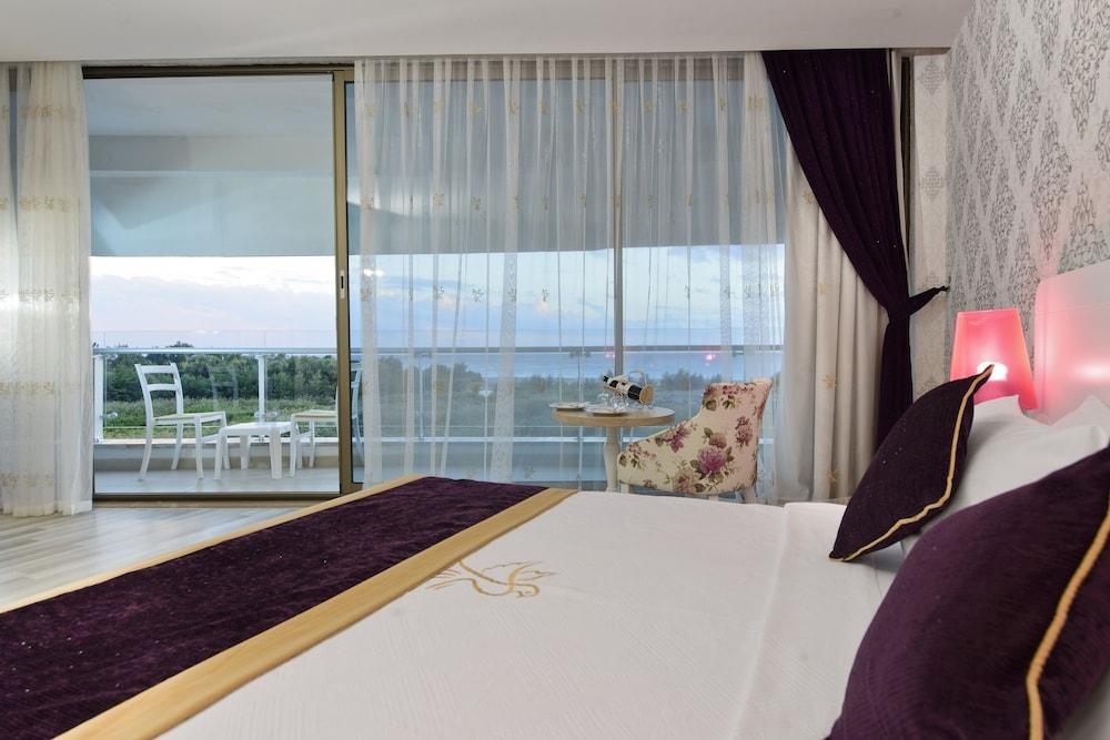 Raymar Hotel photo 2