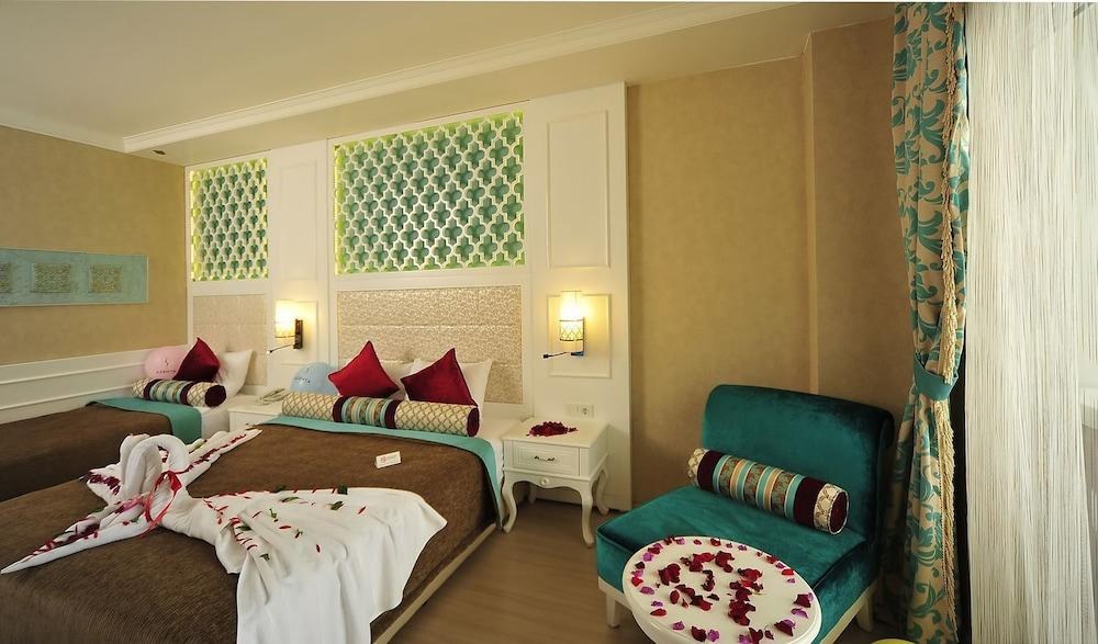 Adenya Hotel & Resort photo 2