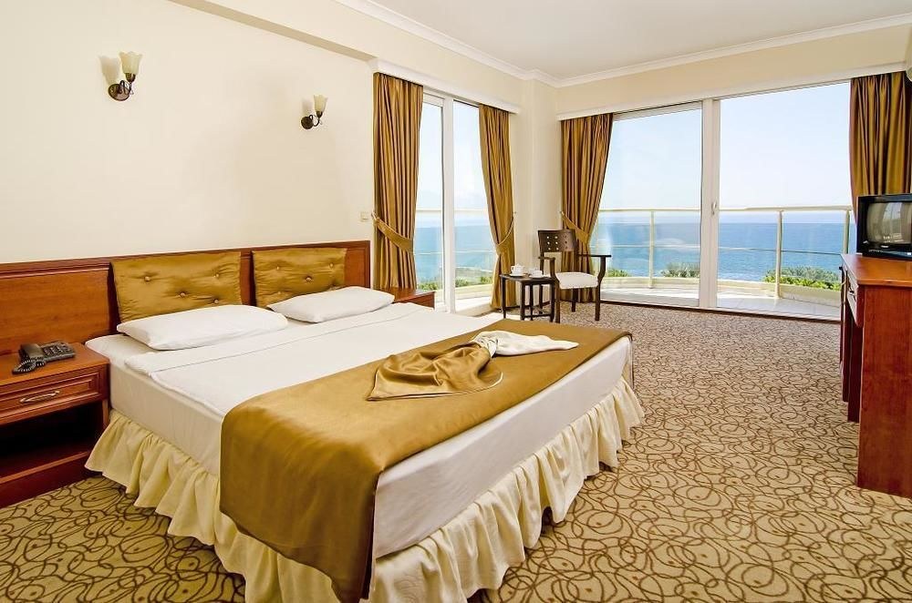 ARORA HOTEL photo 1