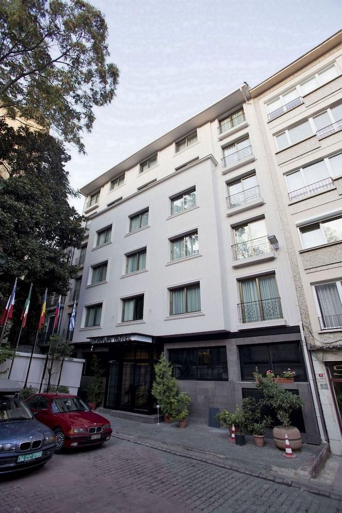 CIHANGIR HOTEL photo 2