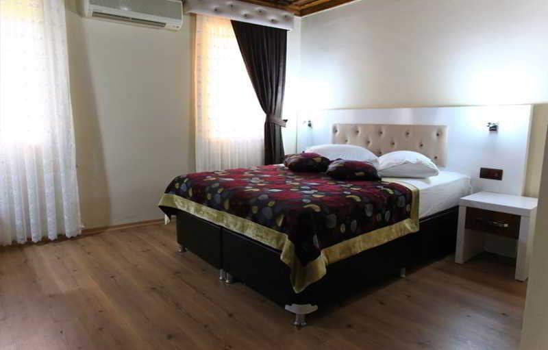 HOTEL BACCHUS PANSION photo 1