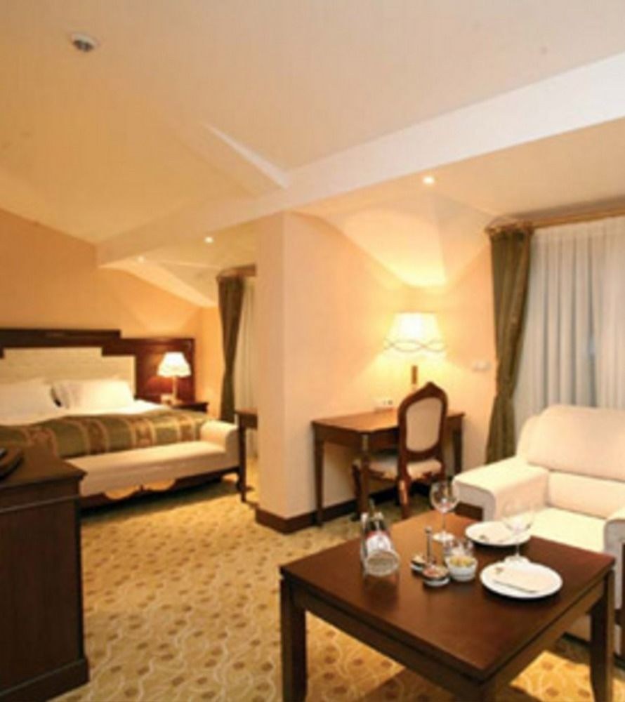 LATANYA PALM & SPA HOTEL photo 1
