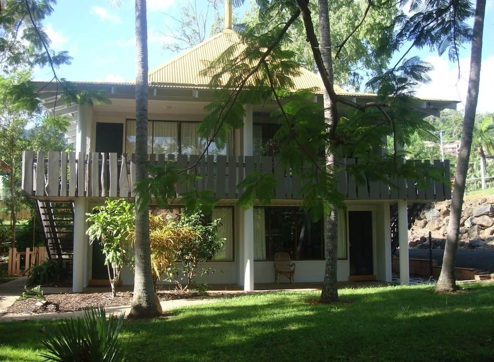 Base Backpackers Airlie Beach Whitsunday photo 3