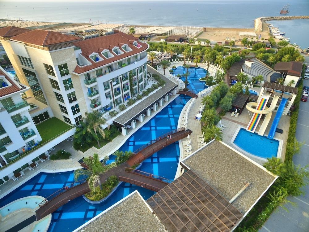 SUNIS EVREN BEACH RESORT HOTEL photo 3