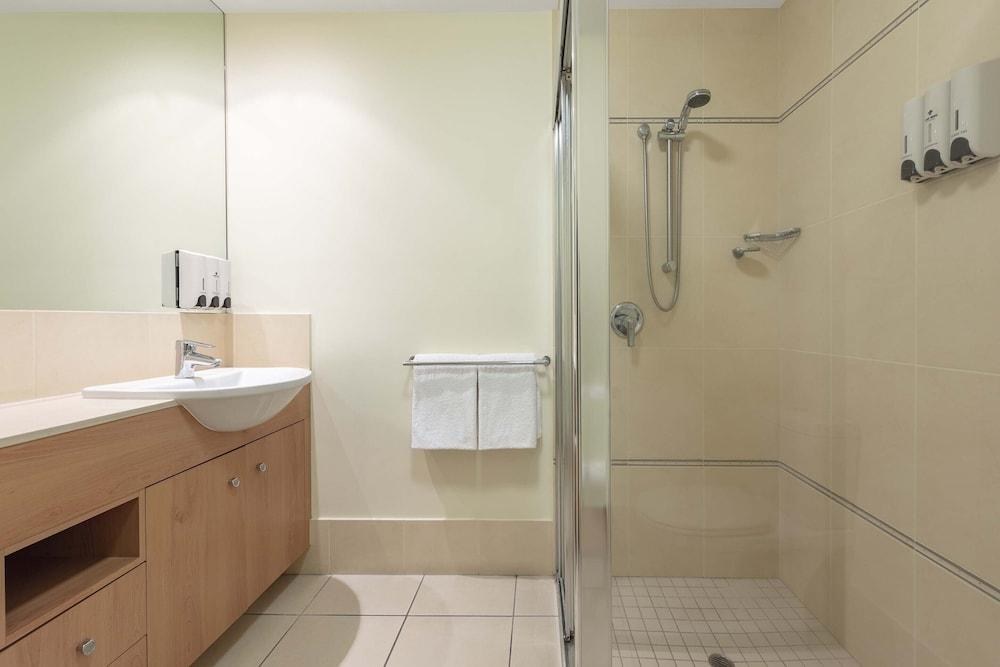 Park Regis Piermonde Apartments Cairns photo 2