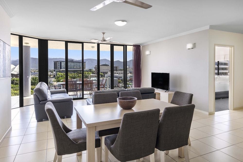Park Regis Piermonde Apartments Cairns photo 4