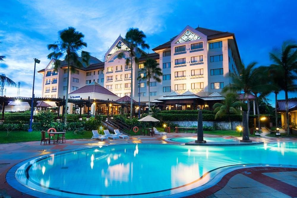 LE GRANDEUR BALIKPAPAN photo 2